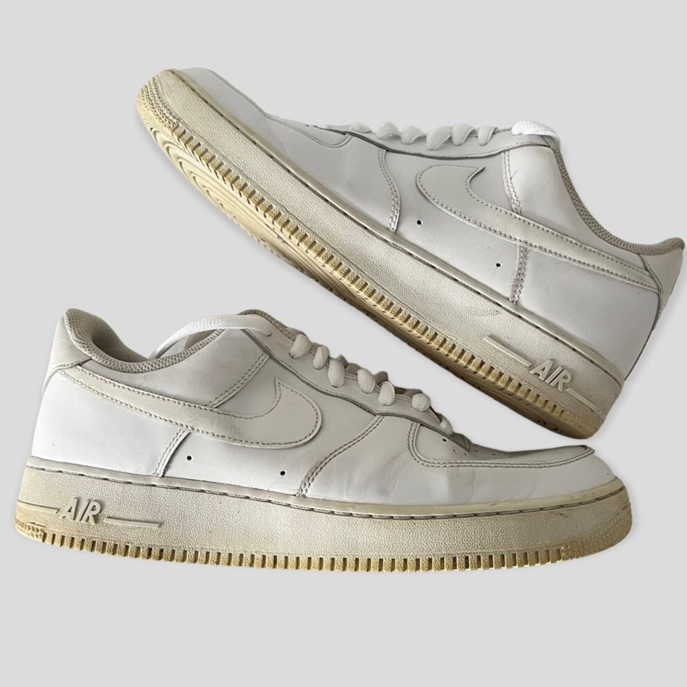 Nike Air Force 1 Triple White Sneakers Men’s Size 11.5 Shies Athletic Low Top